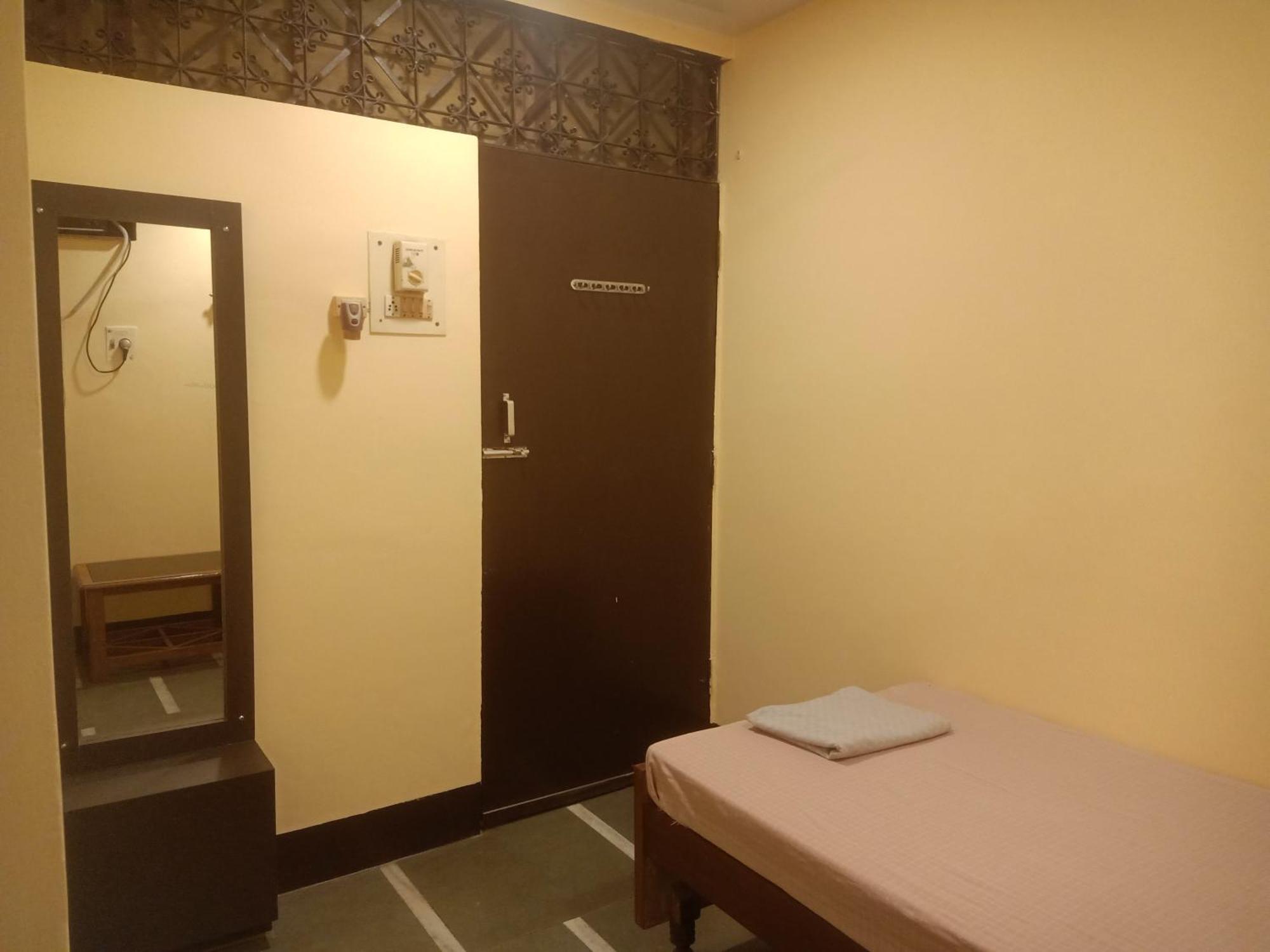Scindhia Guest House Варанасі Екстер'єр фото